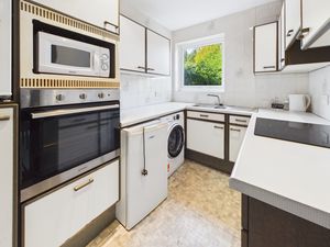 KITCHEN- click for photo gallery